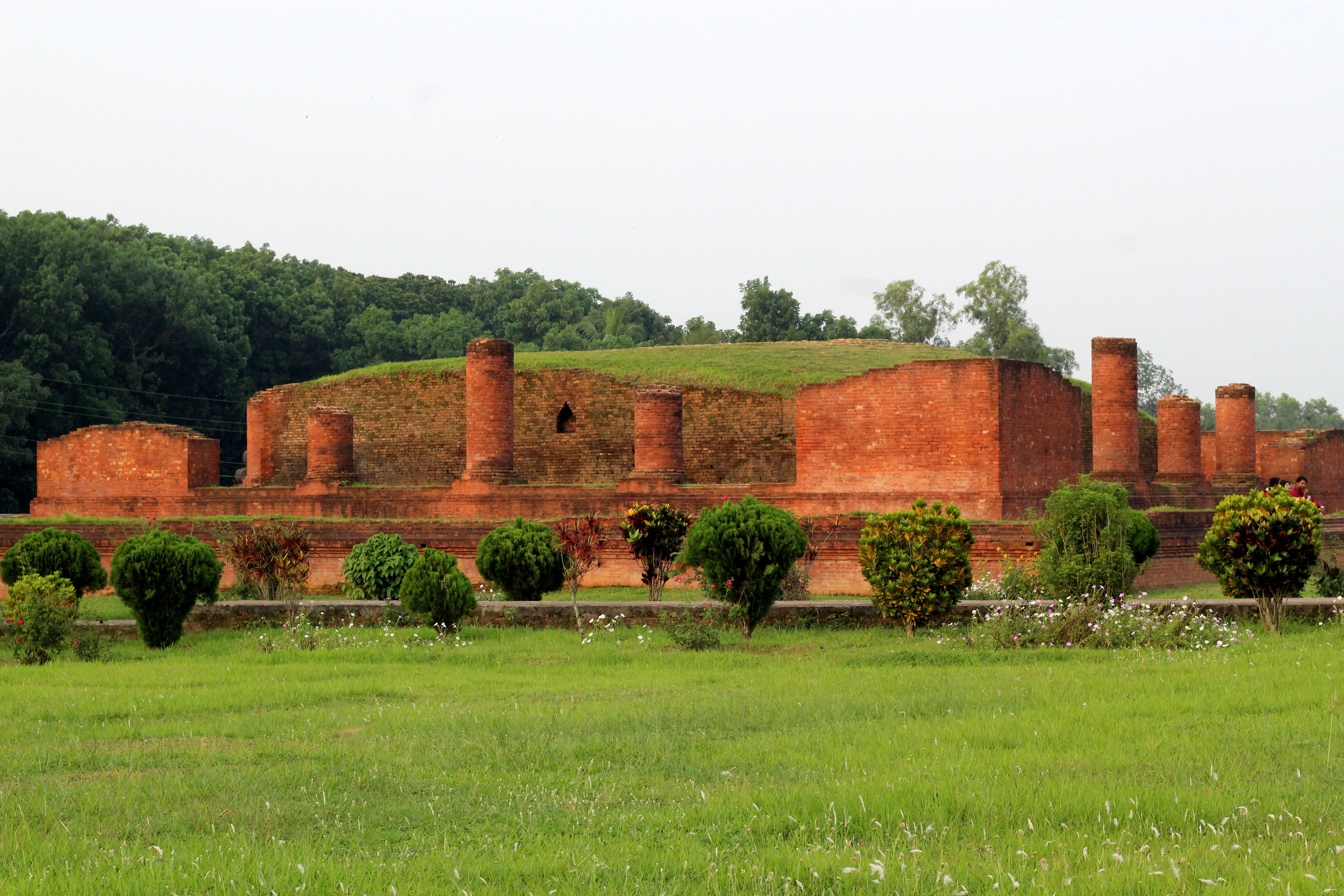 Brick walls and architectural detail of Shalban Vihara